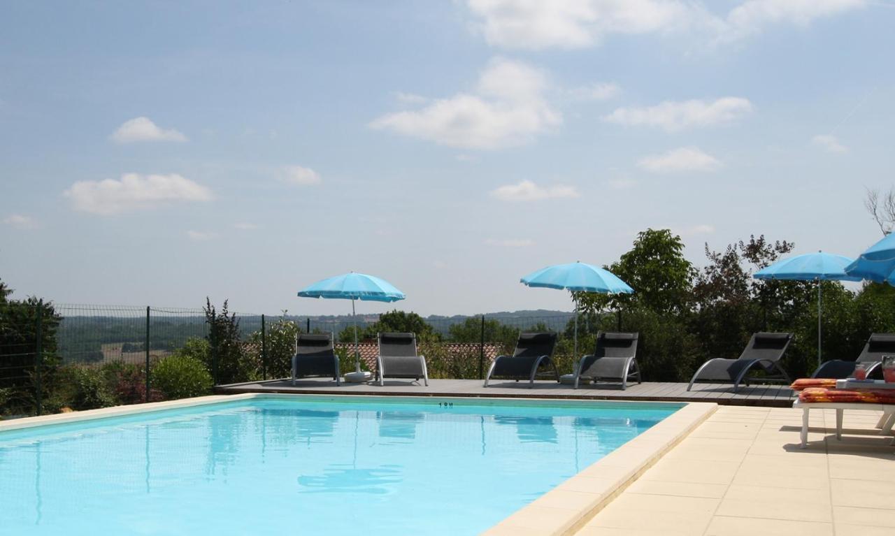Holiday home La Vieille Ferme: Superbe Complexe De 3 En Pierre Avec Piscine Au Coeur Du Perigord Noir