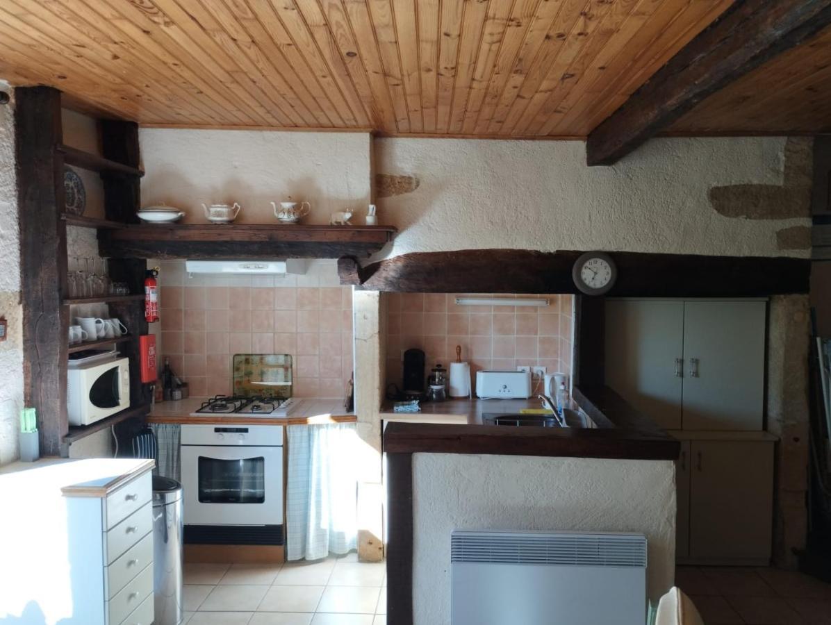 La Vieille Ferme: Superbe Complexe De 3 En Pierre Avec Piscine Au Coeur Du Perigord Noir Holiday home Saint-Genies