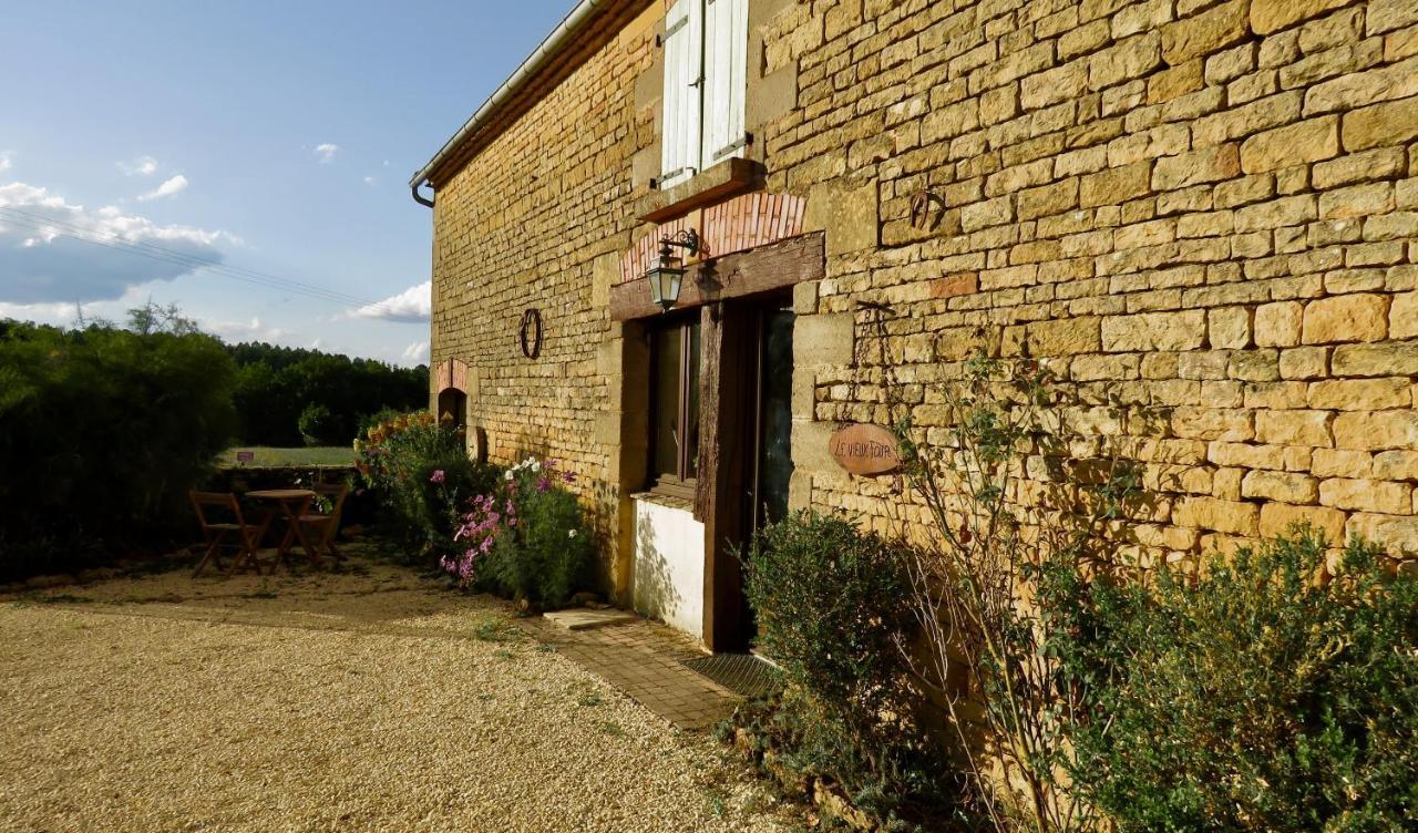 Holiday home La Vieille Ferme: Superbe Complexe De 3 En Pierre Avec Piscine Au Coeur Du Perigord Noir Saint-Genies