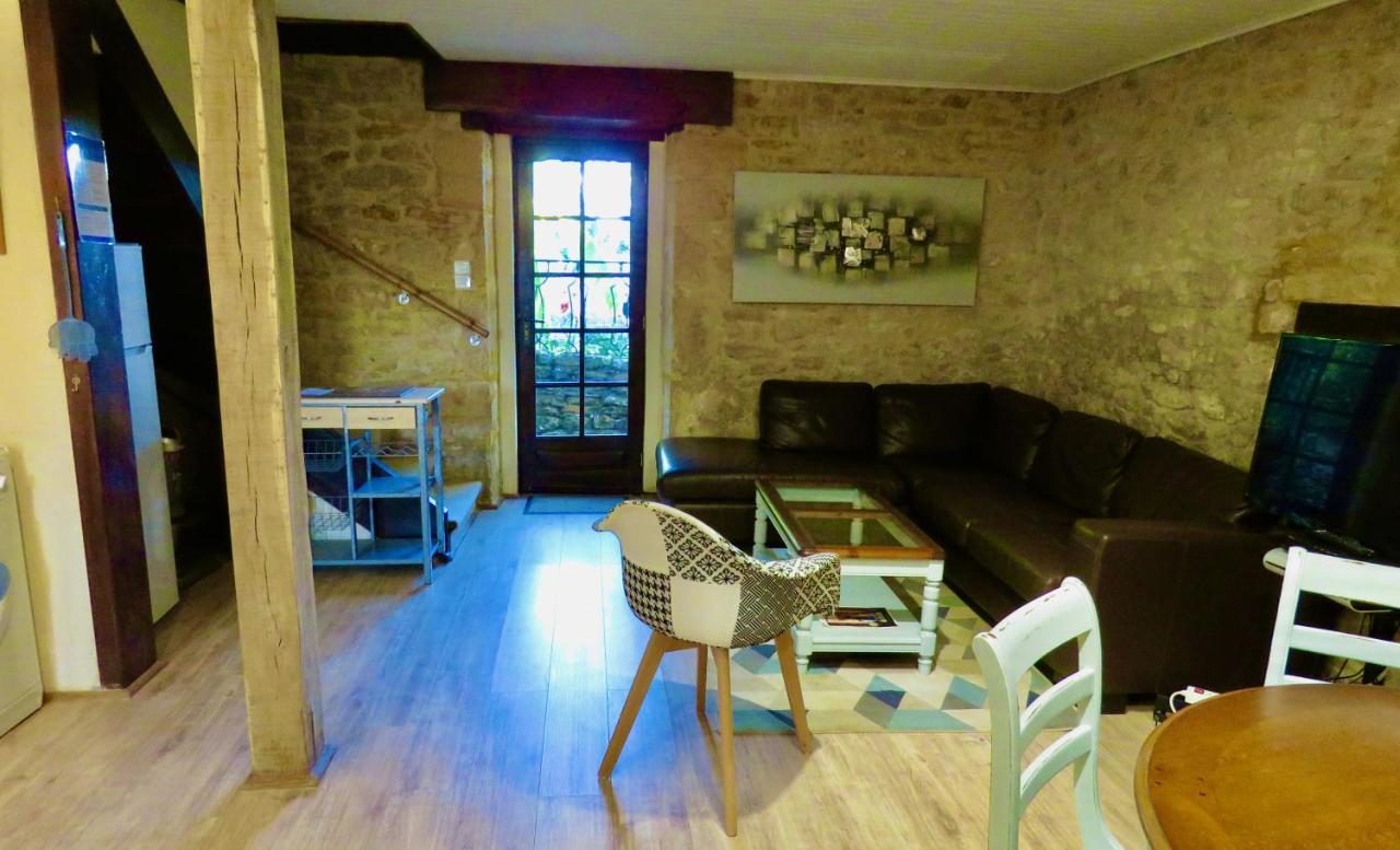 La Vieille Ferme: Superbe Complexe De 3 En Pierre Avec Piscine Au Coeur Du Perigord Noir *