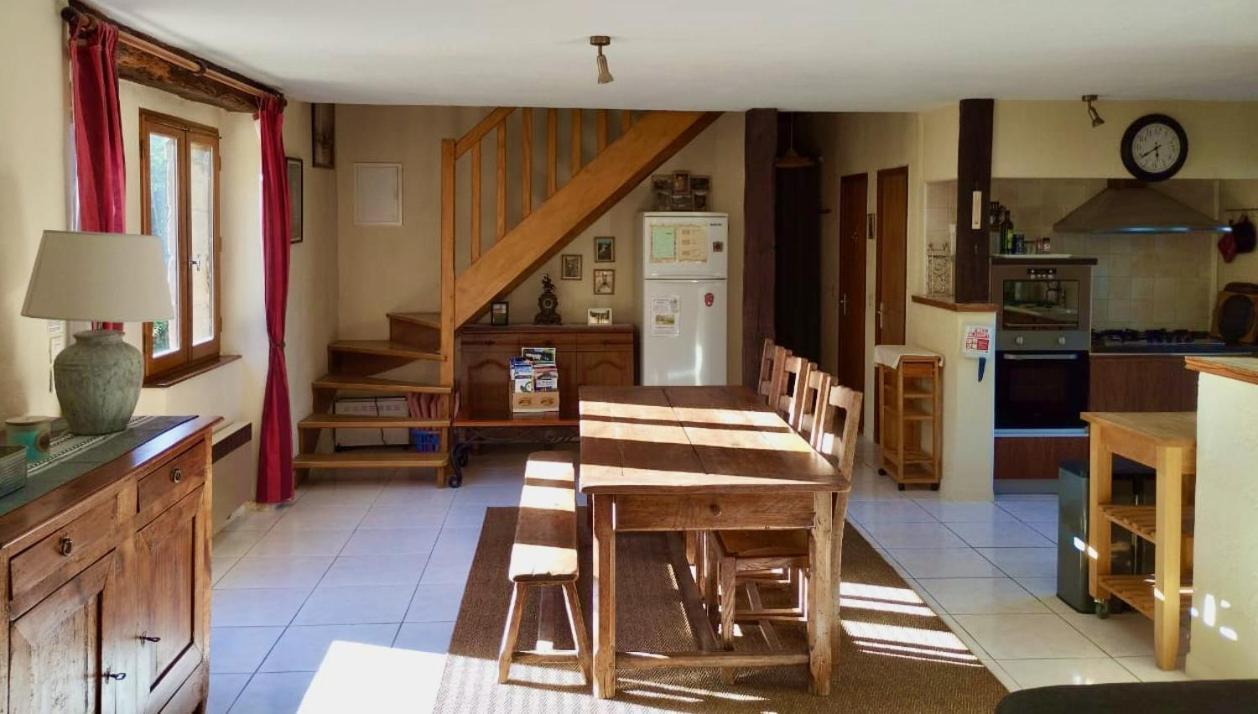 La Vieille Ferme: Superbe Complexe De 3 En Pierre Avec Piscine Au Coeur Du Perigord Noir * Saint-Genies